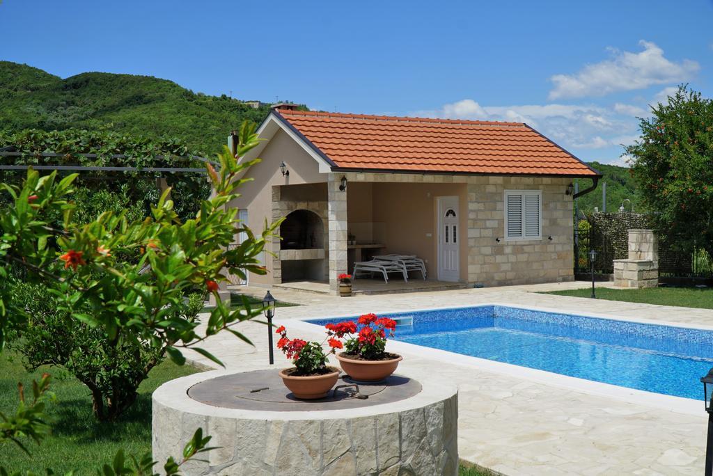 Apartments Raskovic Radanovići Exterior foto